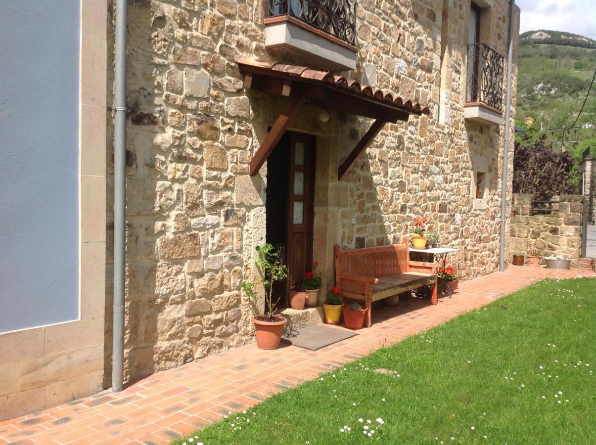 Casa De La Tila Apartment Arenas De Cabrales Exterior foto